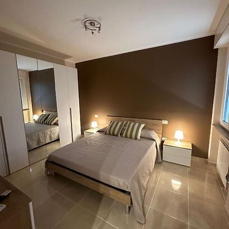 Desenzanino Apartment Twelve Desenzano del Garda Luaran gambar