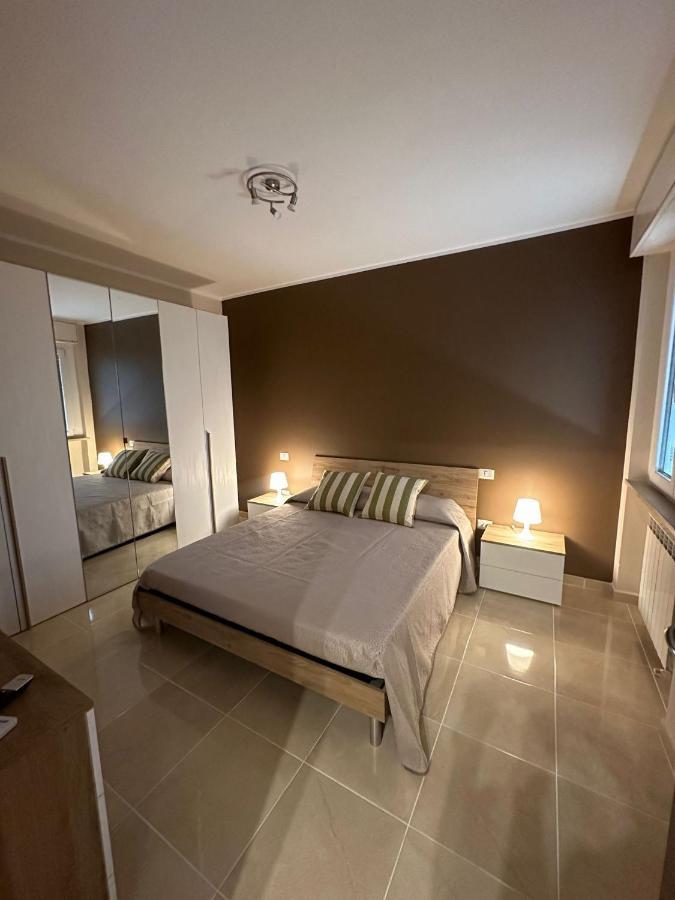 Desenzanino Apartment Twelve Desenzano del Garda Luaran gambar