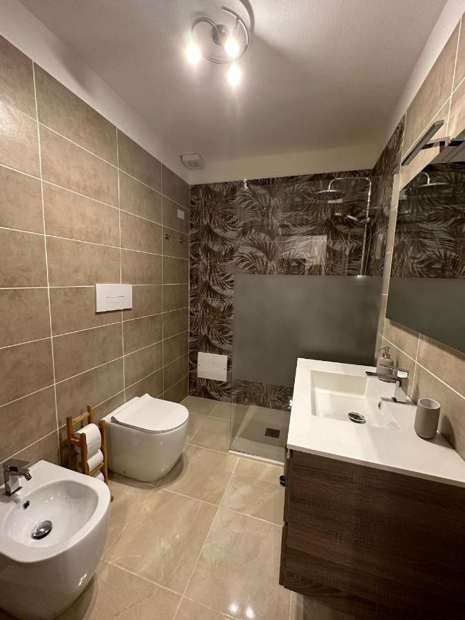 Desenzanino Apartment Twelve Desenzano del Garda Luaran gambar